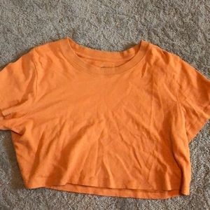 Cropped tee